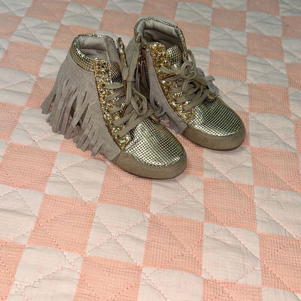 Joyfolie fringe booties sz 9